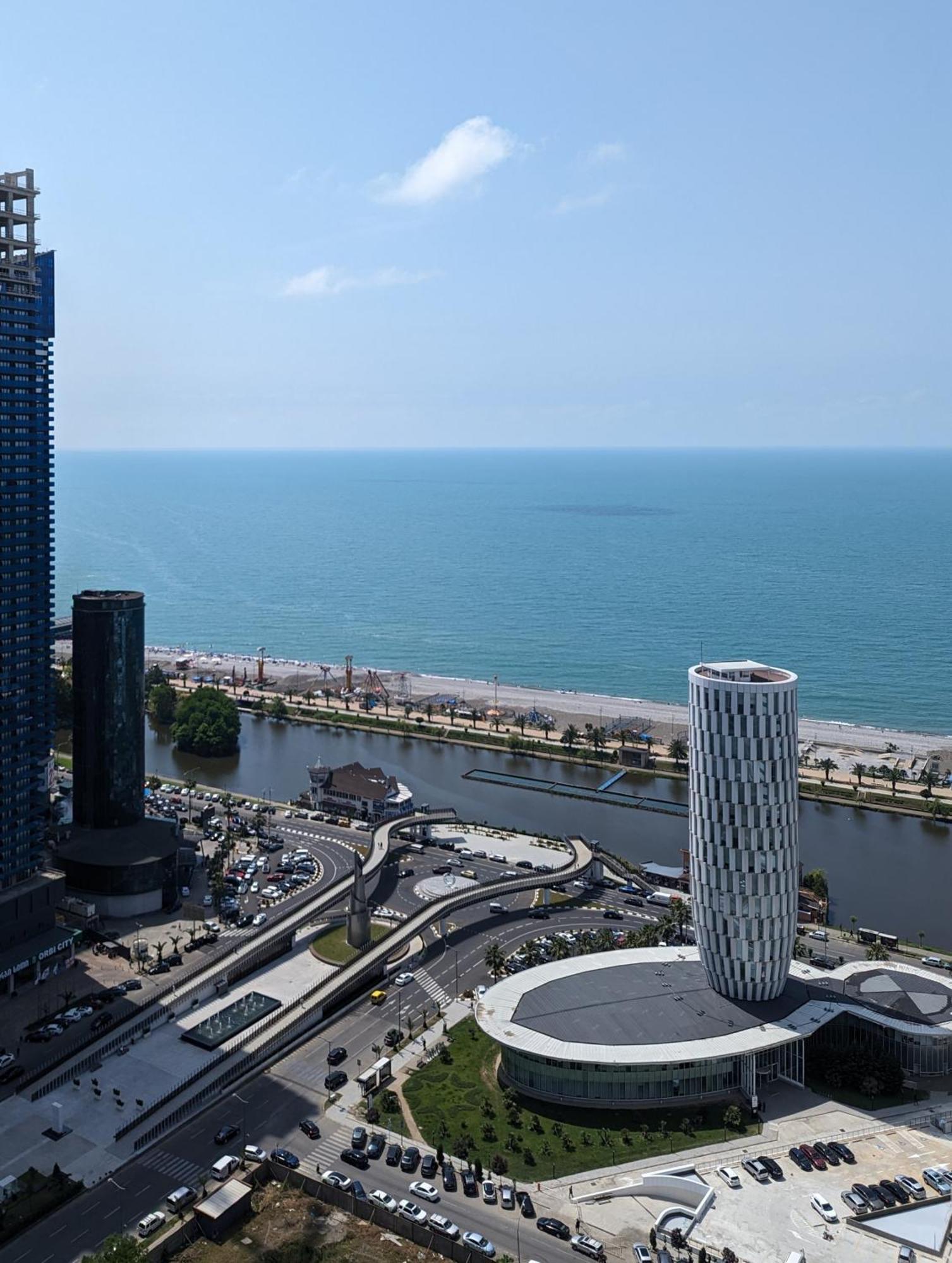 Intourist Residence Premium Studio Батуми Екстериор снимка