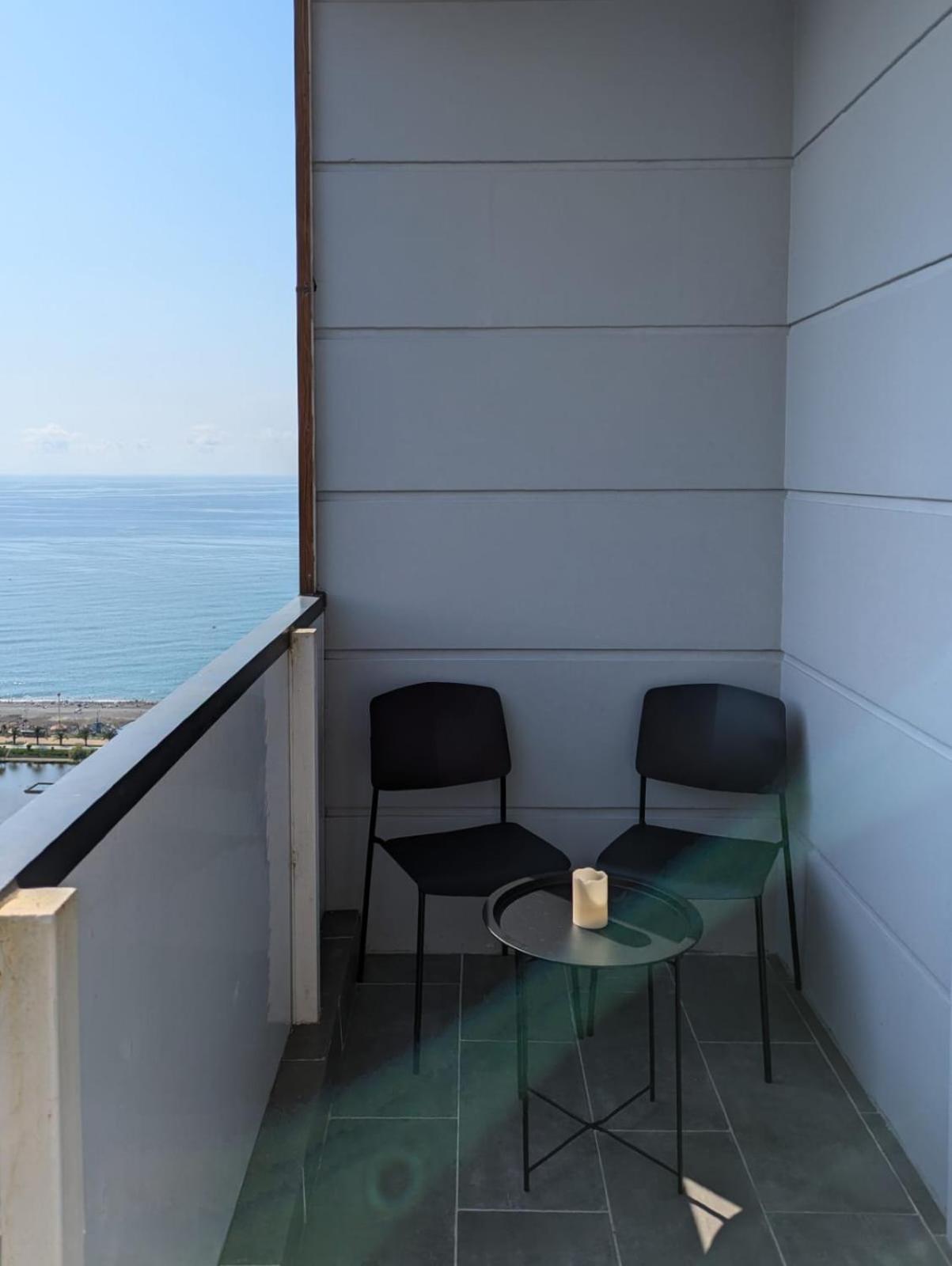 Intourist Residence Premium Studio Батуми Екстериор снимка